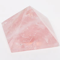 Пирамидка из розового кварца